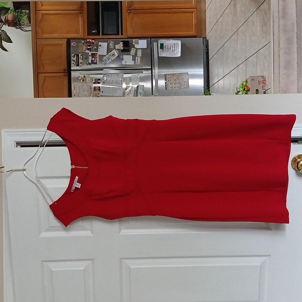 Classic Red Cap-Sleeve Sheath Dress